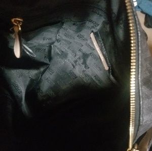 Michael Kors Bags - Michael Kors Handbag satchel style Michael Kors Bags - Michael Kors Handbag satchel style
